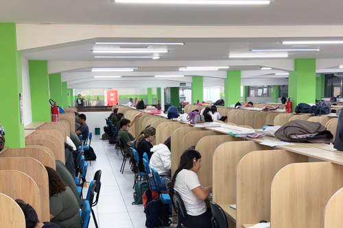 Salas de estudo com cabines